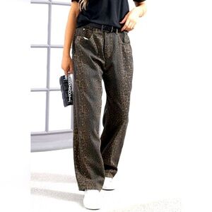 🦃 NWOT Viral High-Waist Leopard oversized jeans